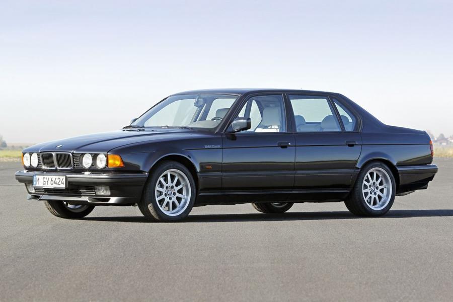  BMW 750iL 1986 года  (фото 4 из 16)